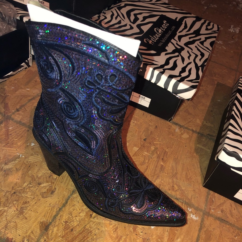 NEVER WORN Blue/ Black cowgirl boots